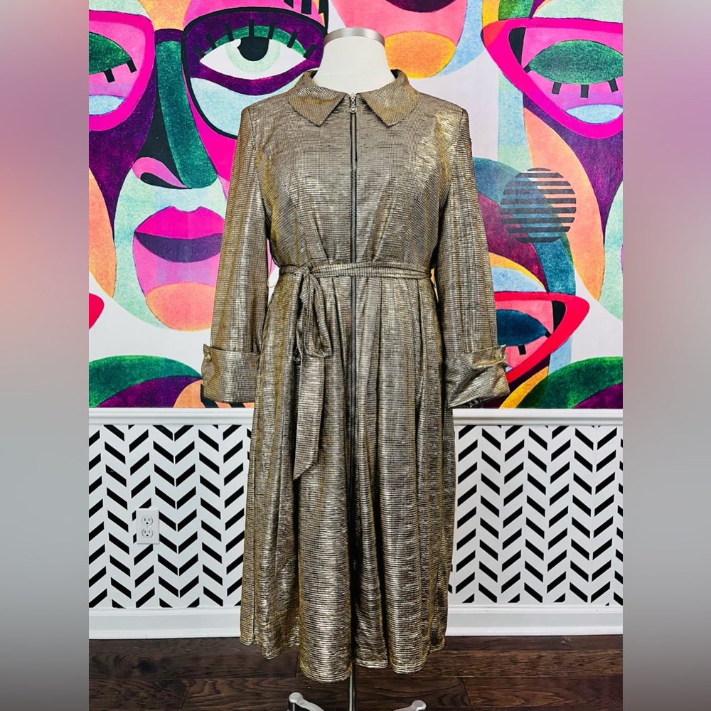 Dorinda Clark-Cole Gold Metallic Zip-Up Dress